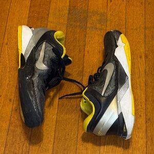 Kobe vintage Black and Yellow Athletic Shoes
